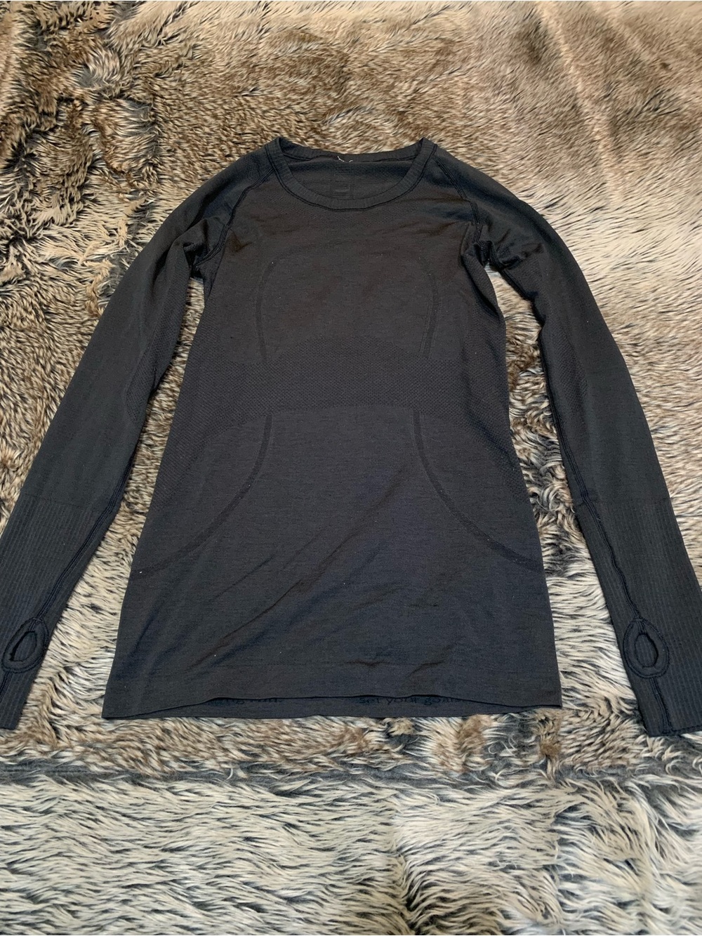Lululemon Swiftly Tech Long Sleeve Crew
Black / Black Size 6